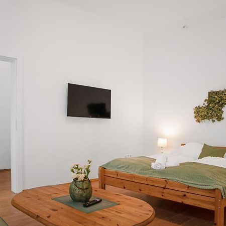 Elegant 2Br Apartment - Near Bahnhof Wien Meidling Eksteriør bilde
