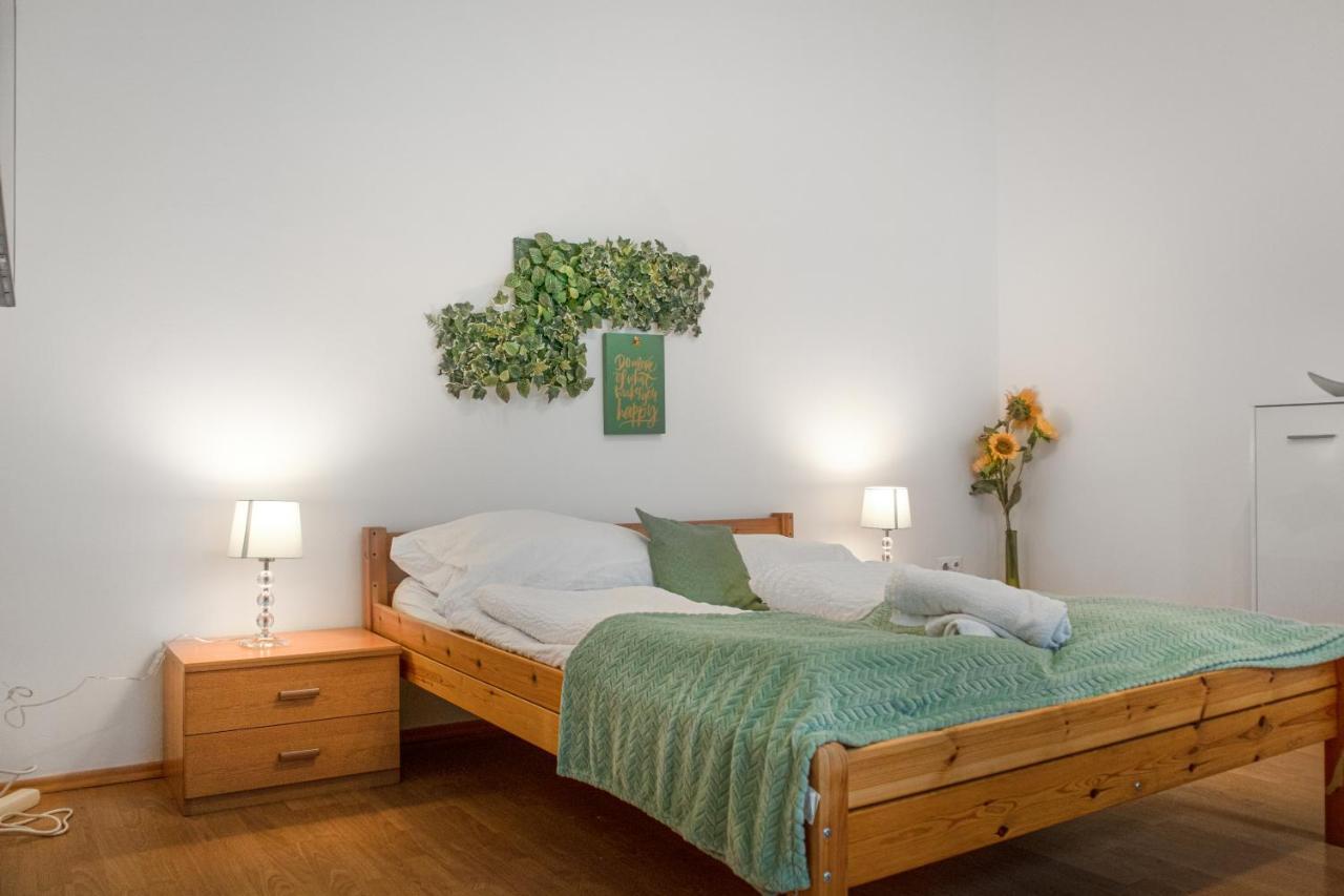 Elegant 2Br Apartment - Near Bahnhof Wien Meidling Eksteriør bilde