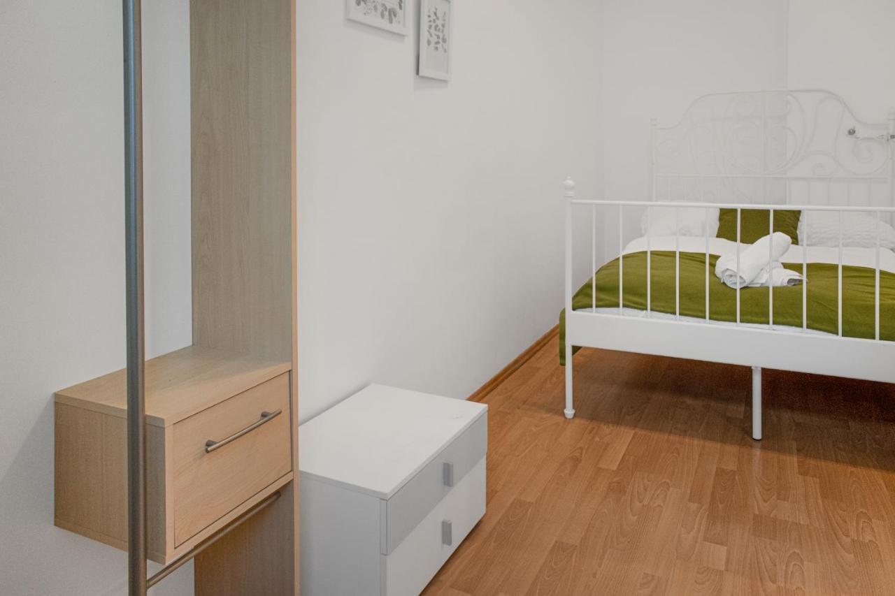 Elegant 2Br Apartment - Near Bahnhof Wien Meidling Eksteriør bilde